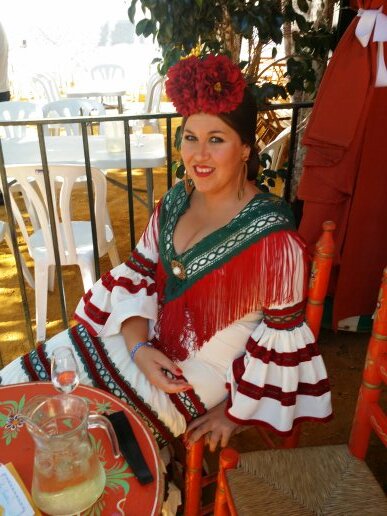 Enamorada de mi romeria,olee la virgen de setefilla........