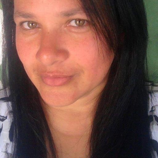♥♥♥sou uma mulher evangelica tenho dois filhos maravilhosos um marido abençoado por deus .e sou grata a  DEU por tudo que tem feito um minha vida ,bjs no ♥♥♥