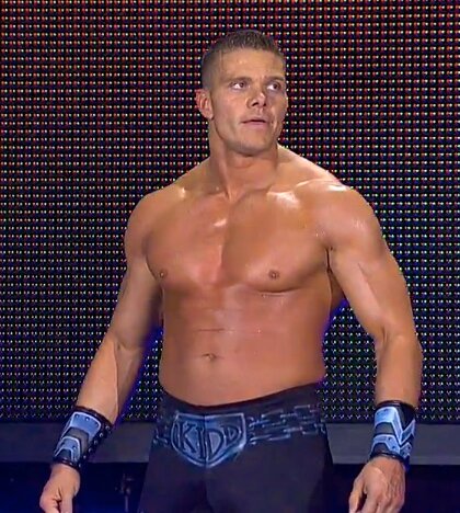 KiddWWE3's profile picture. Love wrestiling
Love pro wrestler's
LOVE Awesome amazing stunts and
Lastley love the hart dungeon