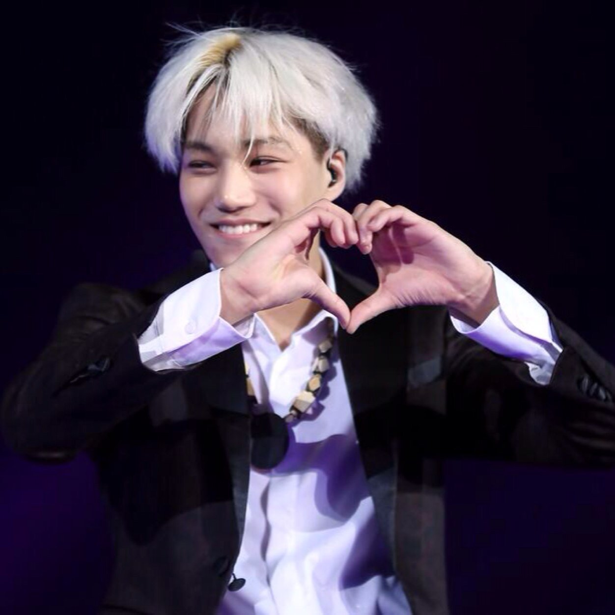 EXO !
You make me feel alive.
Support EXO with all my heart.
Love you, kim jongin.