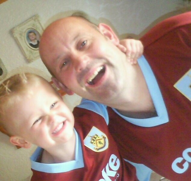 Hubby,Dad and all round great geezer .And a CLARET and BLUE through and through :-) ..Attended Ribblesdale secondary school 1979-1984.⚽