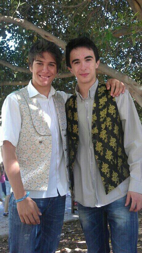 Colomo96's profile picture. Hola, soy Luis, tengo 17 años. Amante del deporte, de las locuras. Nunca puedo estar con mis amigos sin echarme esas risas especiales. Simplemente yo.