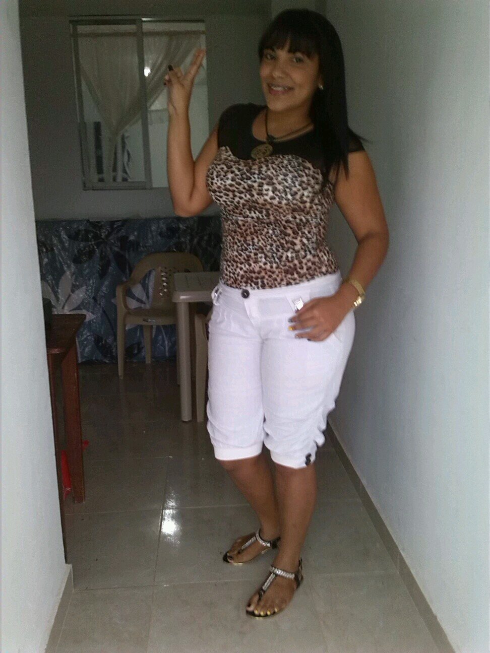 Nacida,criada y formada, en distracción la estrella de las guajira :)orgullosa de ser hija Dios =) amo lo q soy..!!               Pin: 79583E5B