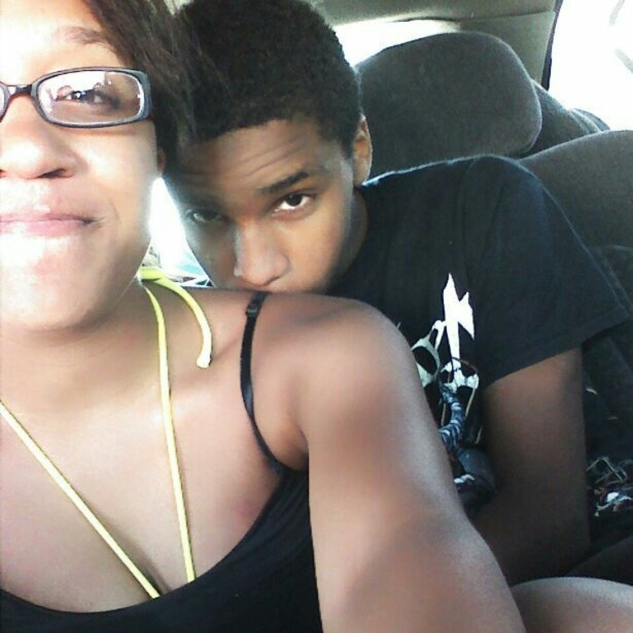 Bands,Breakdowns,COD,and MGK is Life.Happily taken by the bestest girlfriend ever:*