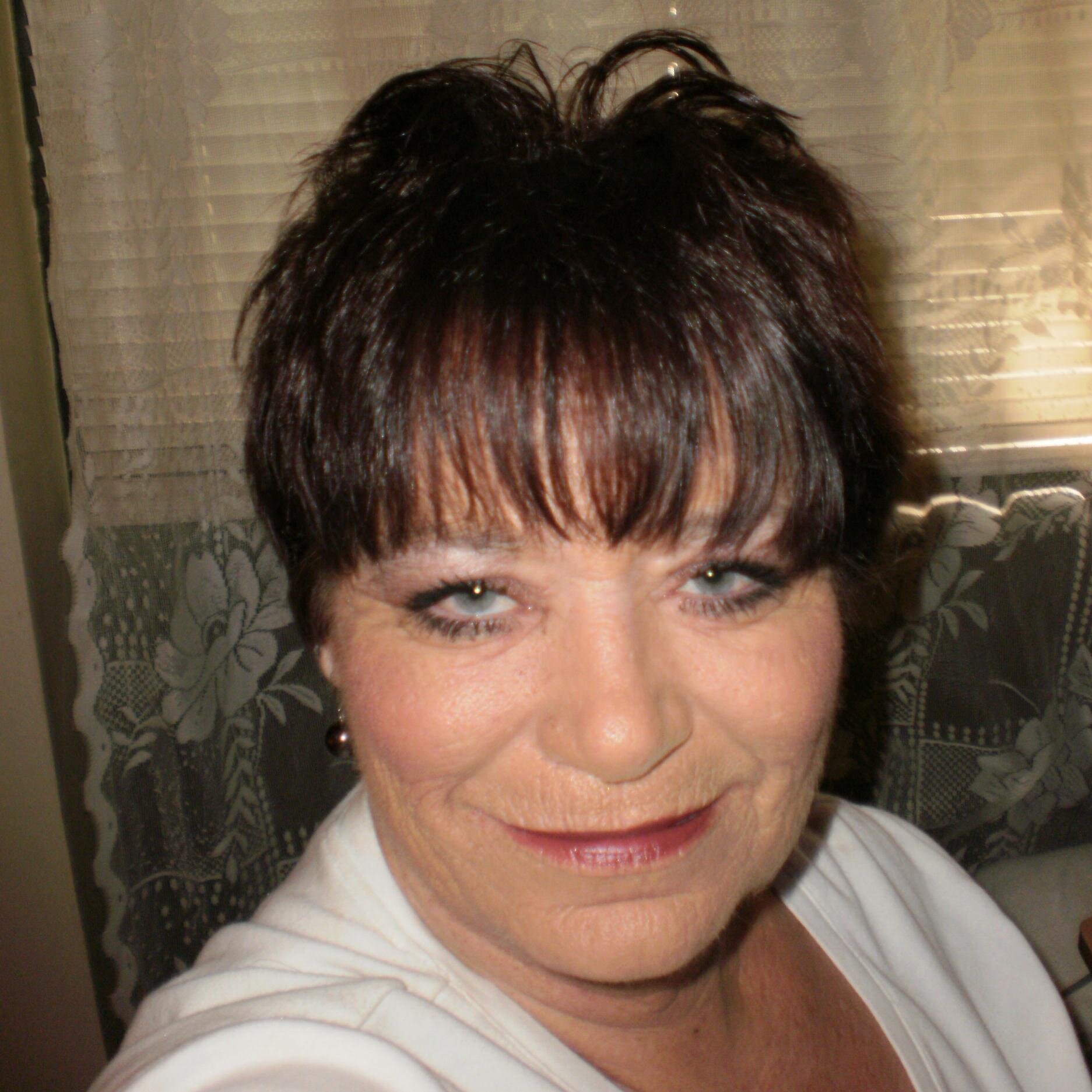 1irishredd's profile picture. Im a 59 year old computer teckie and. love what I do.