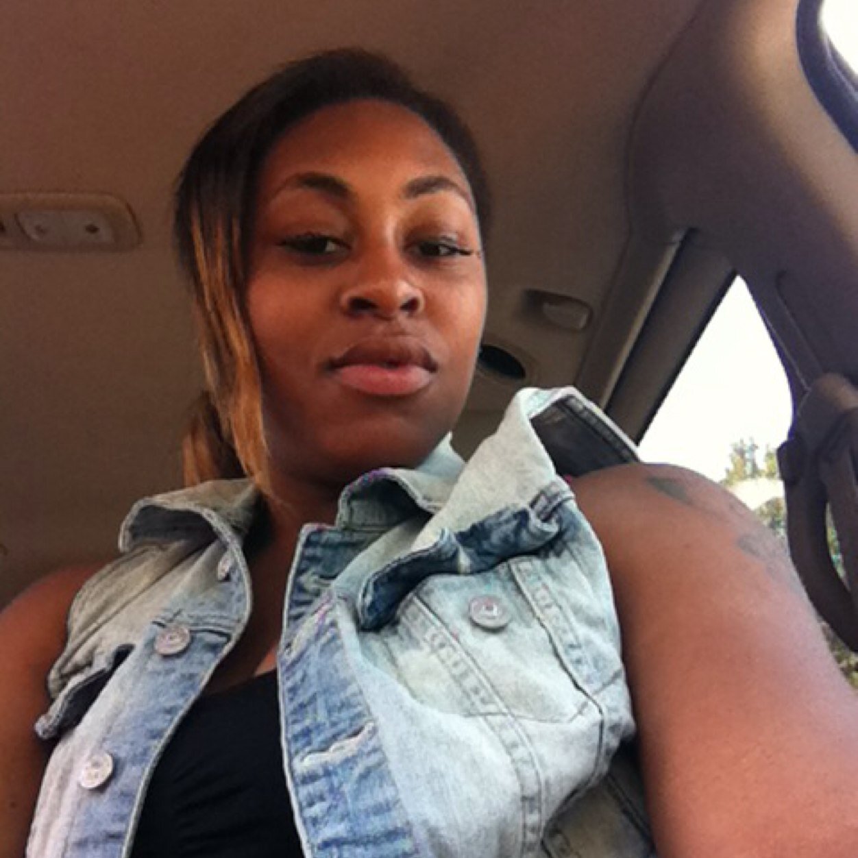 #TeamIPhone Instagram- @histatted_lady