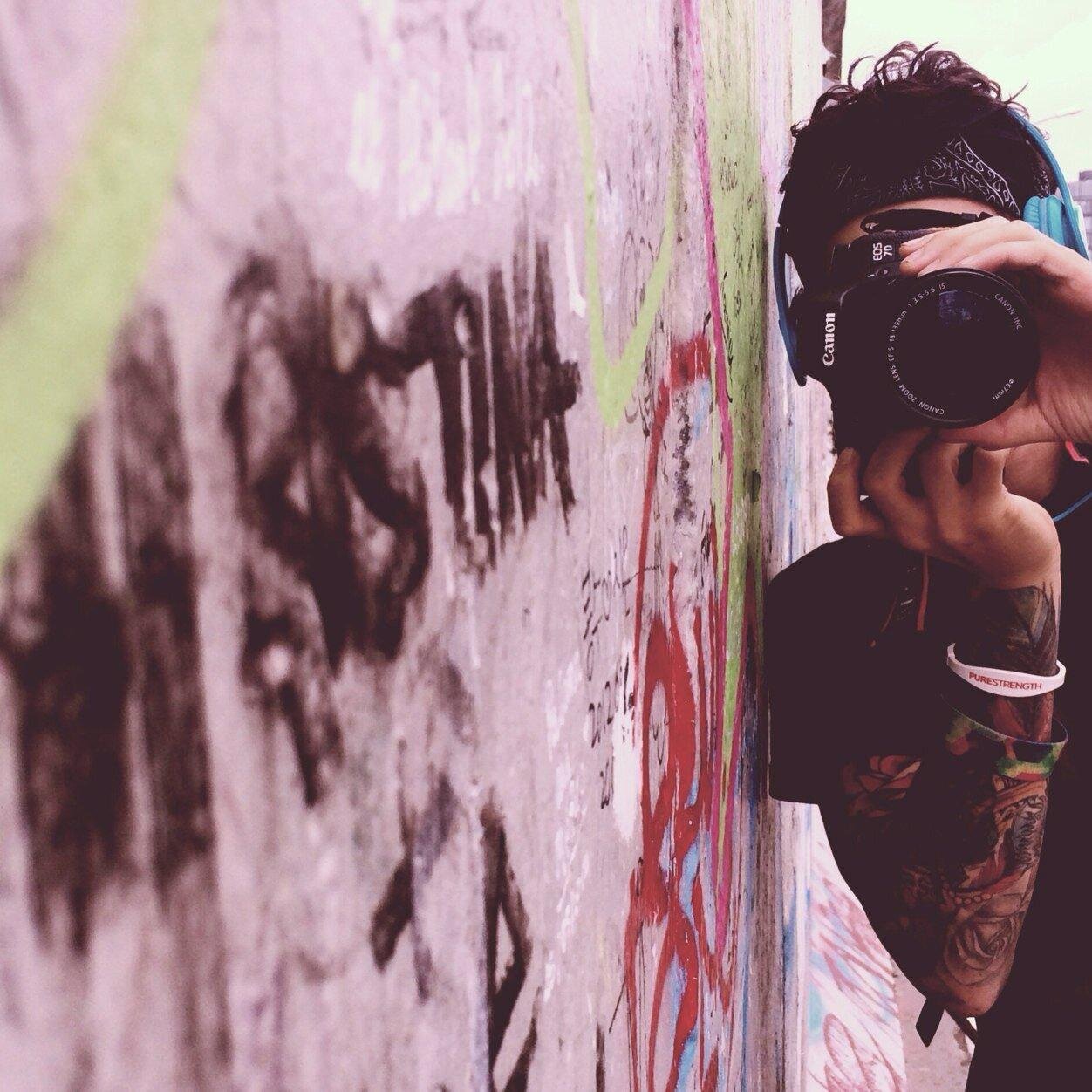 Hey I'm from the @Janoskians (YouTube it:) instagram - lukebrooksofficial (my twitter official @luke_brooks)