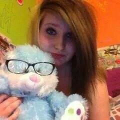 kameron_rawr's profile picture. ima proud to be emo/goth i LOVE heavey metal, death metal, an screamo an a little rap. music is my life an ill stick for friends