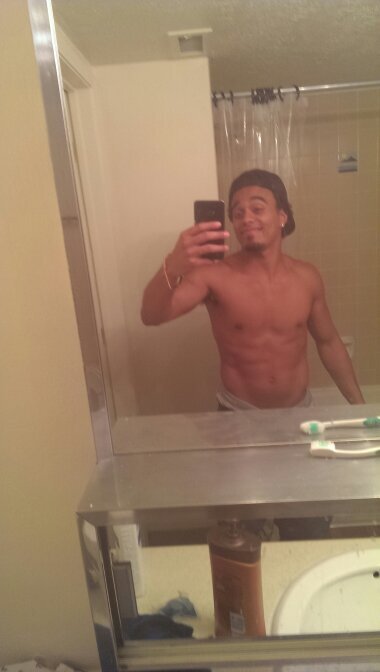 20 single , working, workout daily . loving my life !  tweet me:)