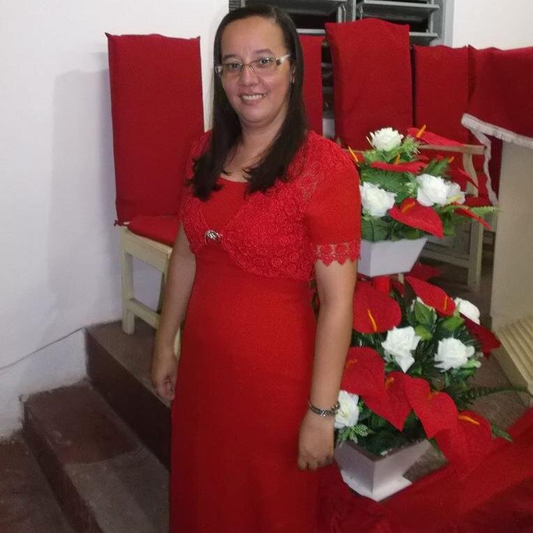 Gosto de ler Livros principalmente a Bíblia, Falar do amor de Deus ,!