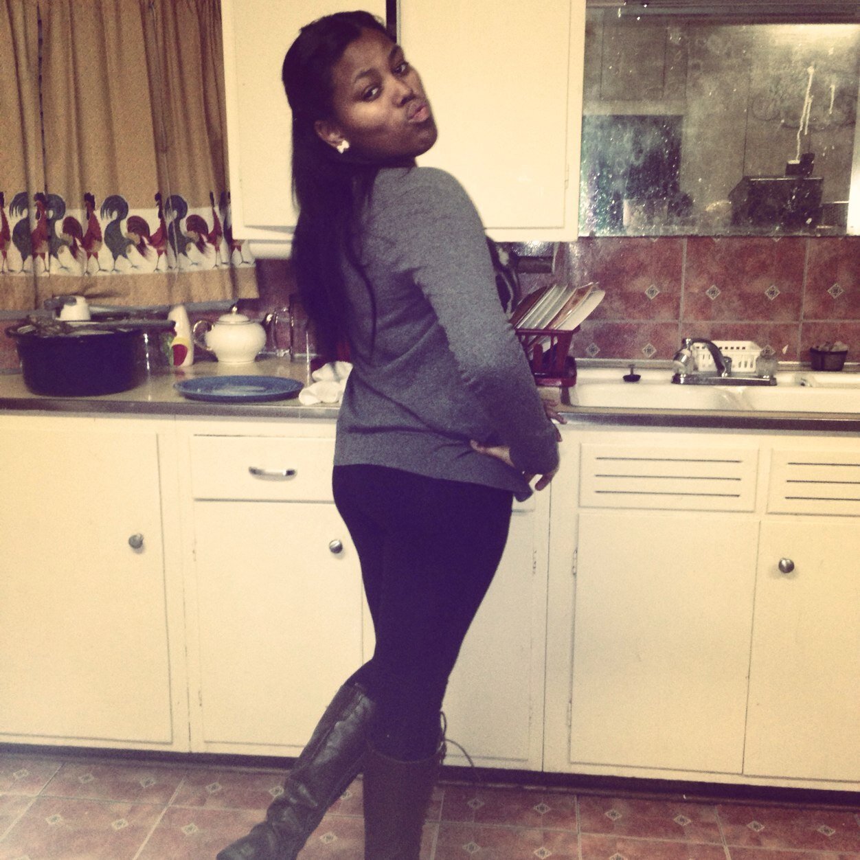 BuenaAlameda's profile picture. worshipper. focused. singer. visionary. lover of