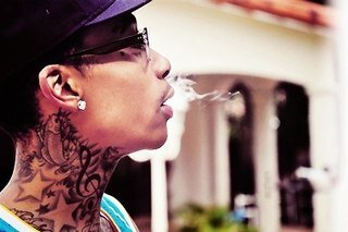 Phtotgrahper,desginer, songwriter, recording artist  business inquiries bookingstony.ll@gmail.com #HR #Highrollermefia