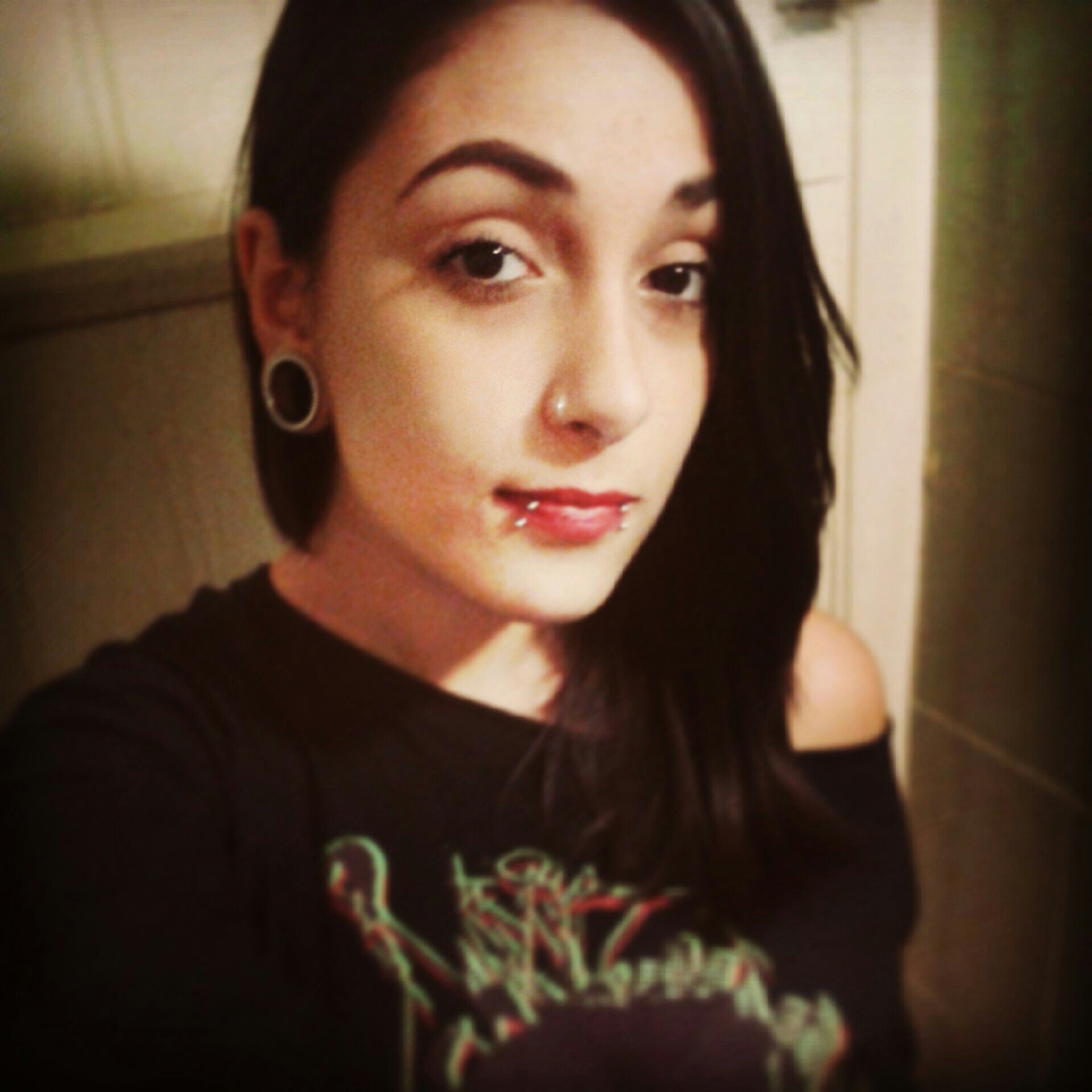 trichesdohue's profile picture. Consegui meu equilíbrio cortejando a insanidade.