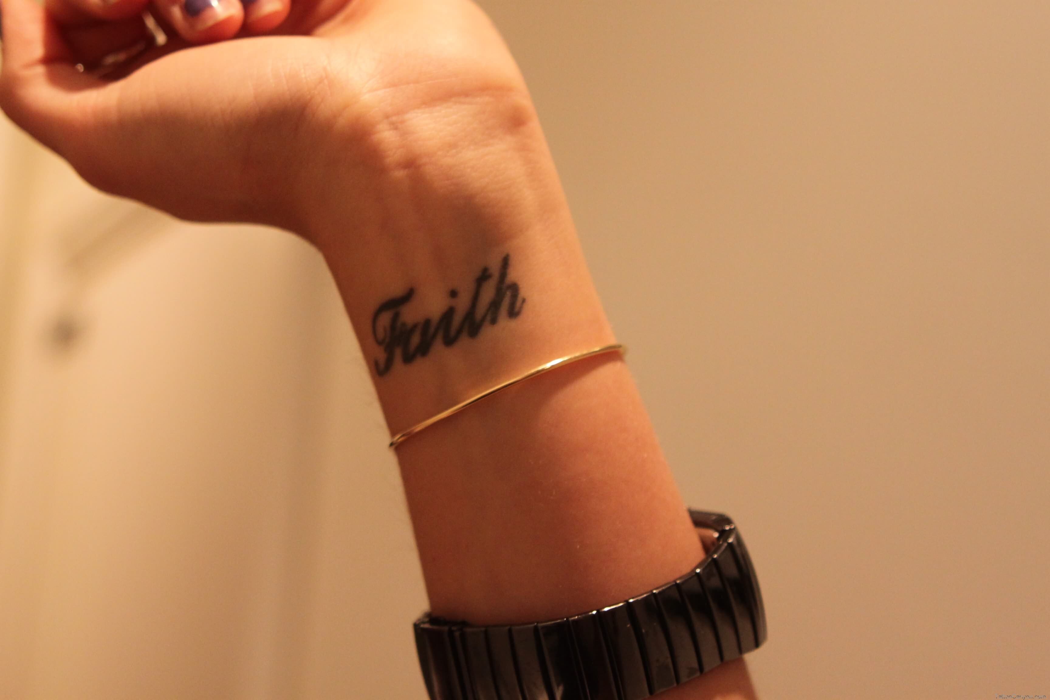 Aizert is my name DOTA is my game [v-bar] Fourteen [v-bar] ANHS [v-bar] Singer XD  [v-bar] Friendly ^_^ [v-bar] Talkative :P [v-bar]
