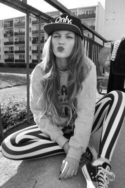 LeoniePalumbo's profile picture. On the middle part of the line from beginning to end, passion for travel, running, music and testing.