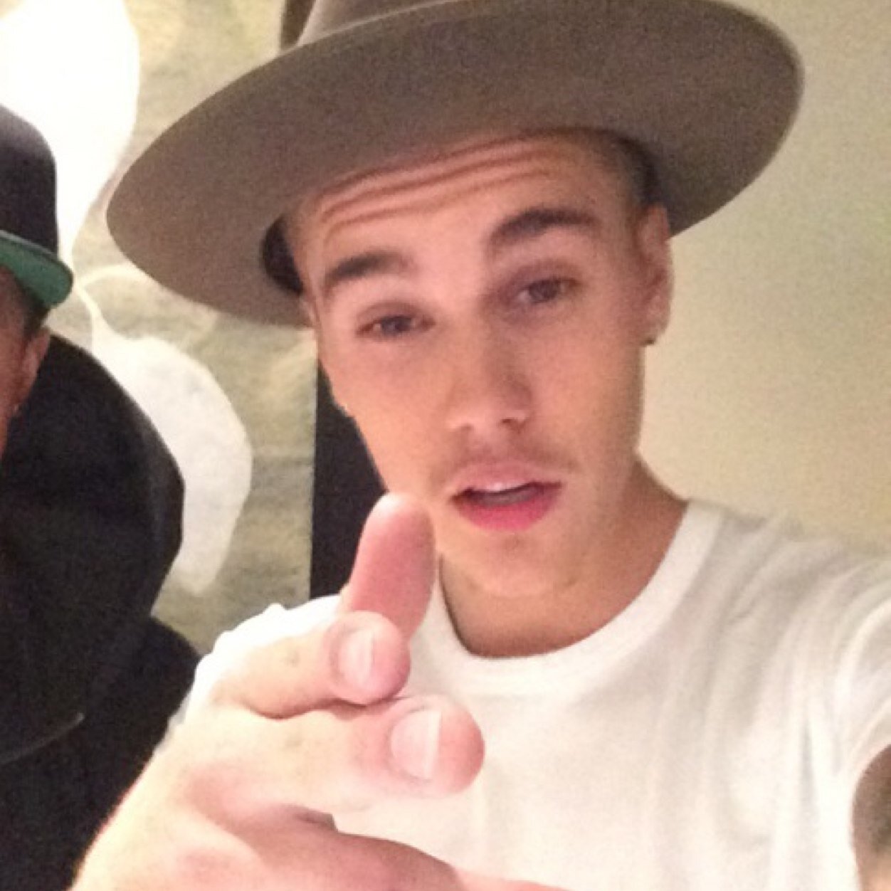 His_Belieber_69's profile picture. - Im here to support justin and ariana 1/3