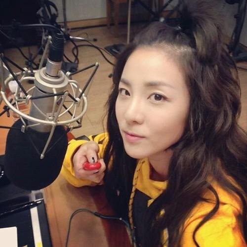 [ @frozenrpent ] 2NE1's Sandara Park [@Krungy21 ] 투애니원의 상큼한보컬 & Pambansang krungkrung ng Pilipinas