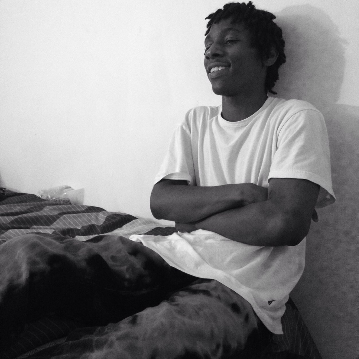 IM A YOUNG NIGGA TRYNNA GET MY MOMMA RICH #ARTIST http://t.co/0AKYPX3SFu