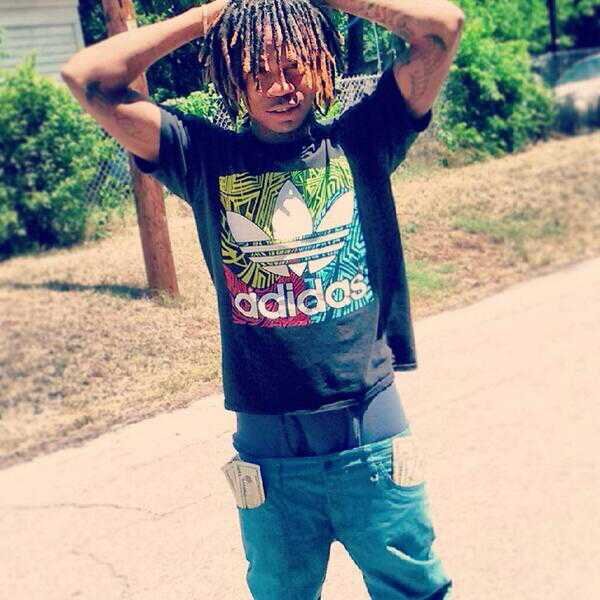 iBe YunqqMontana Follow Mehh Im So #NcNc #Phamous #BSM Rap/Sing/Produce My Big Bro @tdmrfox5 Email: nocashnocovoent@gmail.com