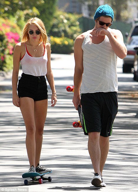 MeaganHarloff's profile picture. Love God, creative, writer, singer, poet, promoter, former co-owner of @DifferentOpin and friend #TeamR&B ΓÖï