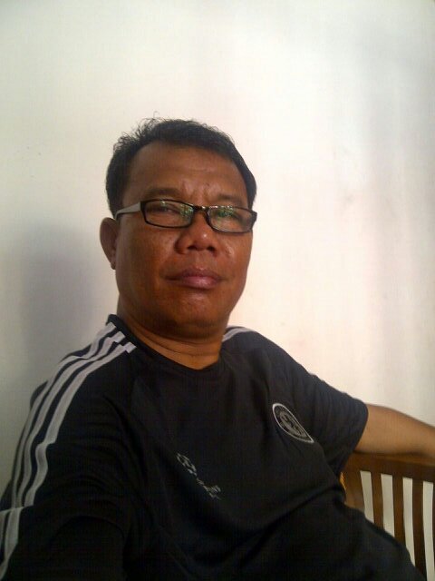 ElmandLeonard's profile picture. Seriously en konsisten