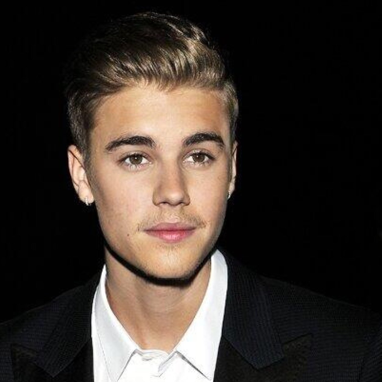 breathebieb37's profile picture. free follow from @breathebieberr please follow me on there :) ily