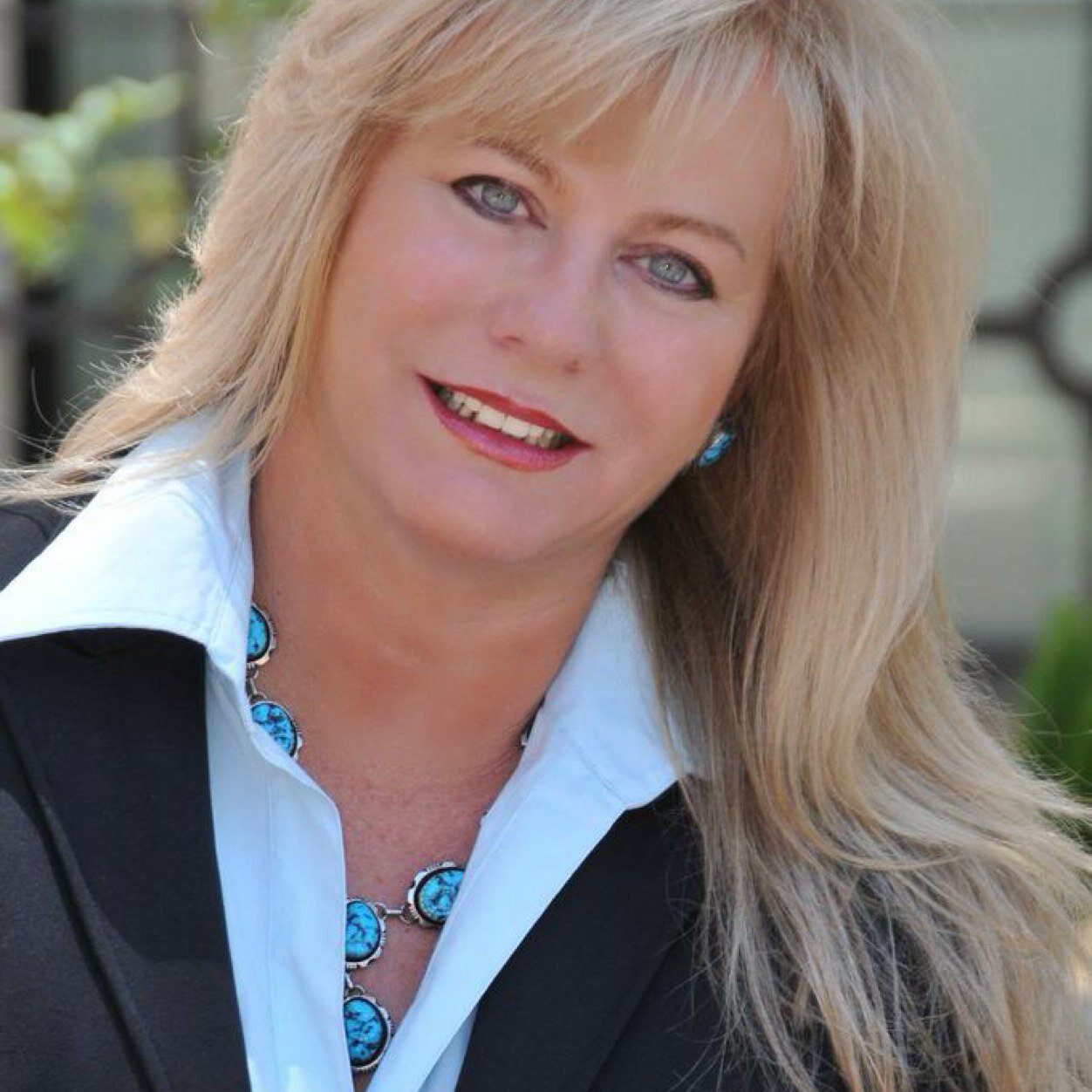 Tucson, Sahuarita, Vail and Green Valley, Your Real Estate Professional w/ a goal to educate, inform & listen to clients throughout the home-buying experience.