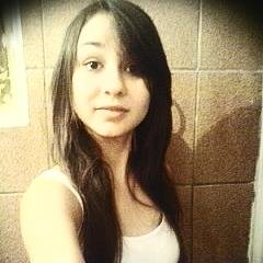 ♥♡Me segue,,?
♥Ser feliz e isso oq eu faço ;),,
 Face :http://t.co/dUjjoG5Yn6