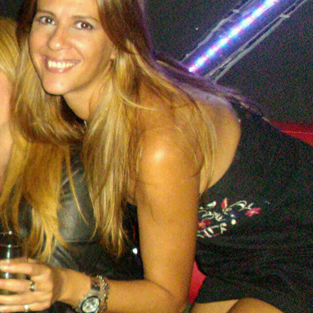 Una mujer q nunca dejará d reinventarse. Buscando nuevos caminos. Transformando mi realidad,hasta q no sea ideal no paro.Mamá de ellos #VickyNico los 💕 GRACIAS