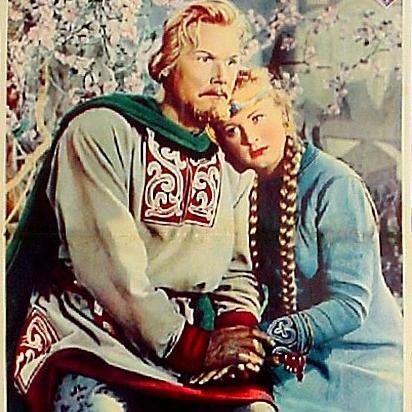 Играю на гуслях, 
играю на нервах, 
#ЧитаюВзаимно, 
читаю неспешно. 
Добавляйтесь, кому интересно!)))