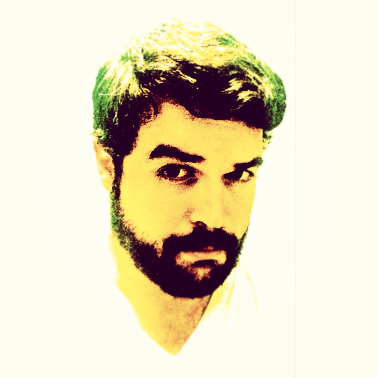 Publicista, Mercadologo, Chef aficionado. Católico, Liberal. Aguilucho, Madridista. Dominicano, Cibaeño de la capitai.