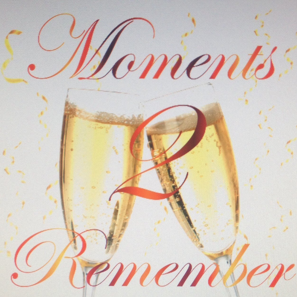 Moments2R's profile picture. 