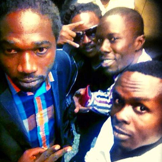 #Team_fya  lingzxx#exclusively dedicated to Dancehall Artist and a song writer. Linguakat a.k.a Fya lingzx #Kaboom#pin:22a67266 For bookings:+233277249248