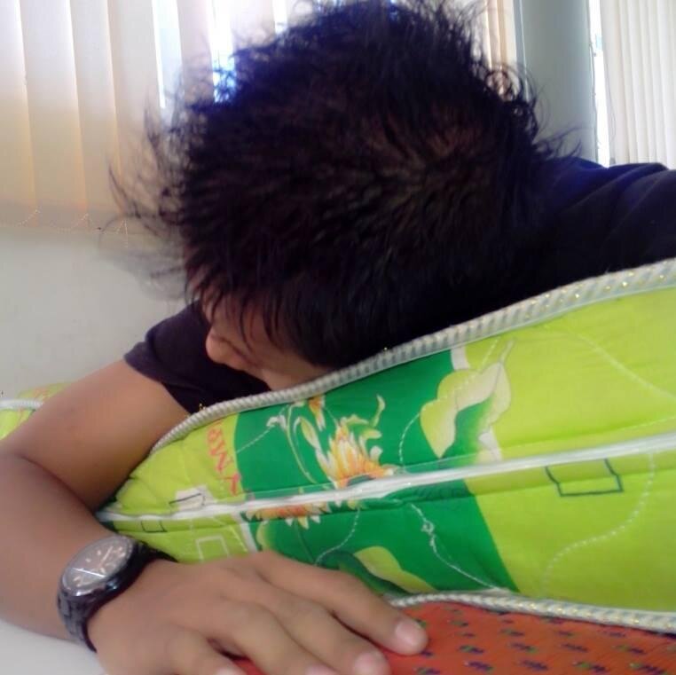 ready_boom's profile picture. Kebanggaan kita yang terbesar adalah bukan karena tidak pernah gagal, tetapi bangkit kembali setiap kali kita jatuh.