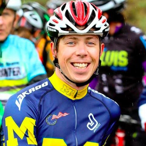 Product marketing. Ex-@Livefyre. @MichiganRoss & @umsi & @MCycling alum. #goblue