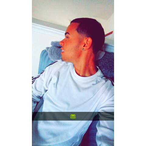 Fuck A Bio nigguh, follow me on Twitter and add my kik and Snapchat @_young_daddy  adios cabrones
