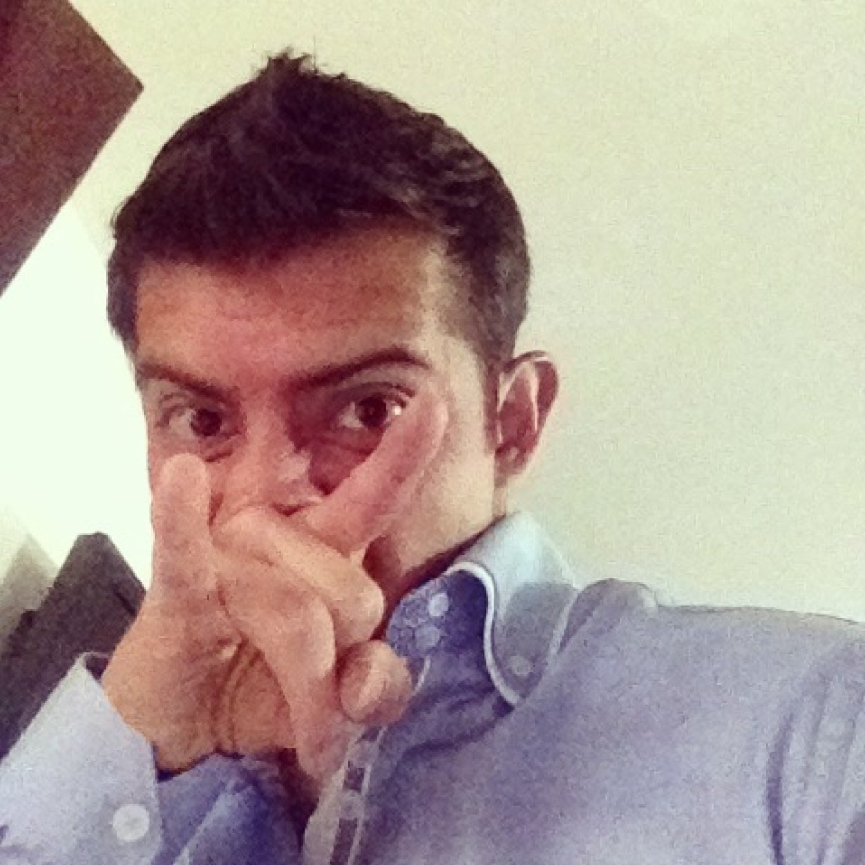 Alejandrow_'s profile picture. 