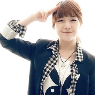✖ 방민아 ✖ May 13, 93L ✖ Main Vocalist, Visual of 걸스데이 ✖ part of 썸씽 ✖