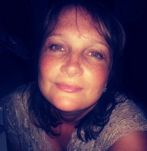 Hi I'm Charmy. Head of Art at Presdales School. Love Bankside gallery, pink wine, being with my friends. I have a husband, two boys and two funny dogs.