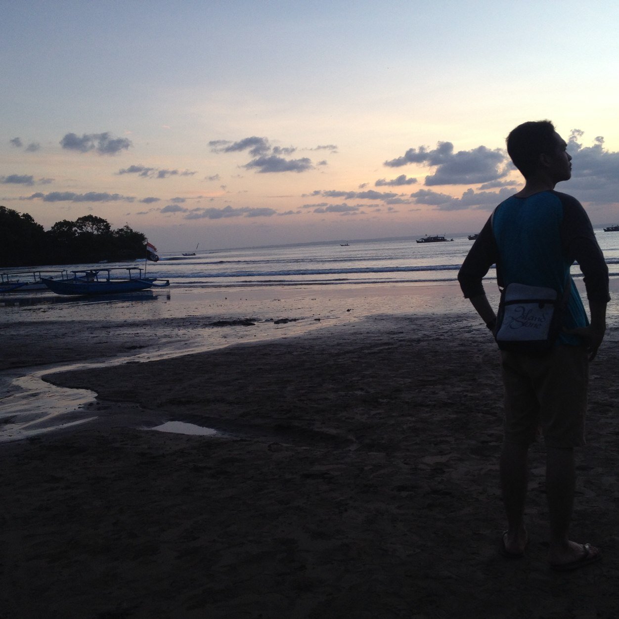 akbarframdhan's profile picture. ----