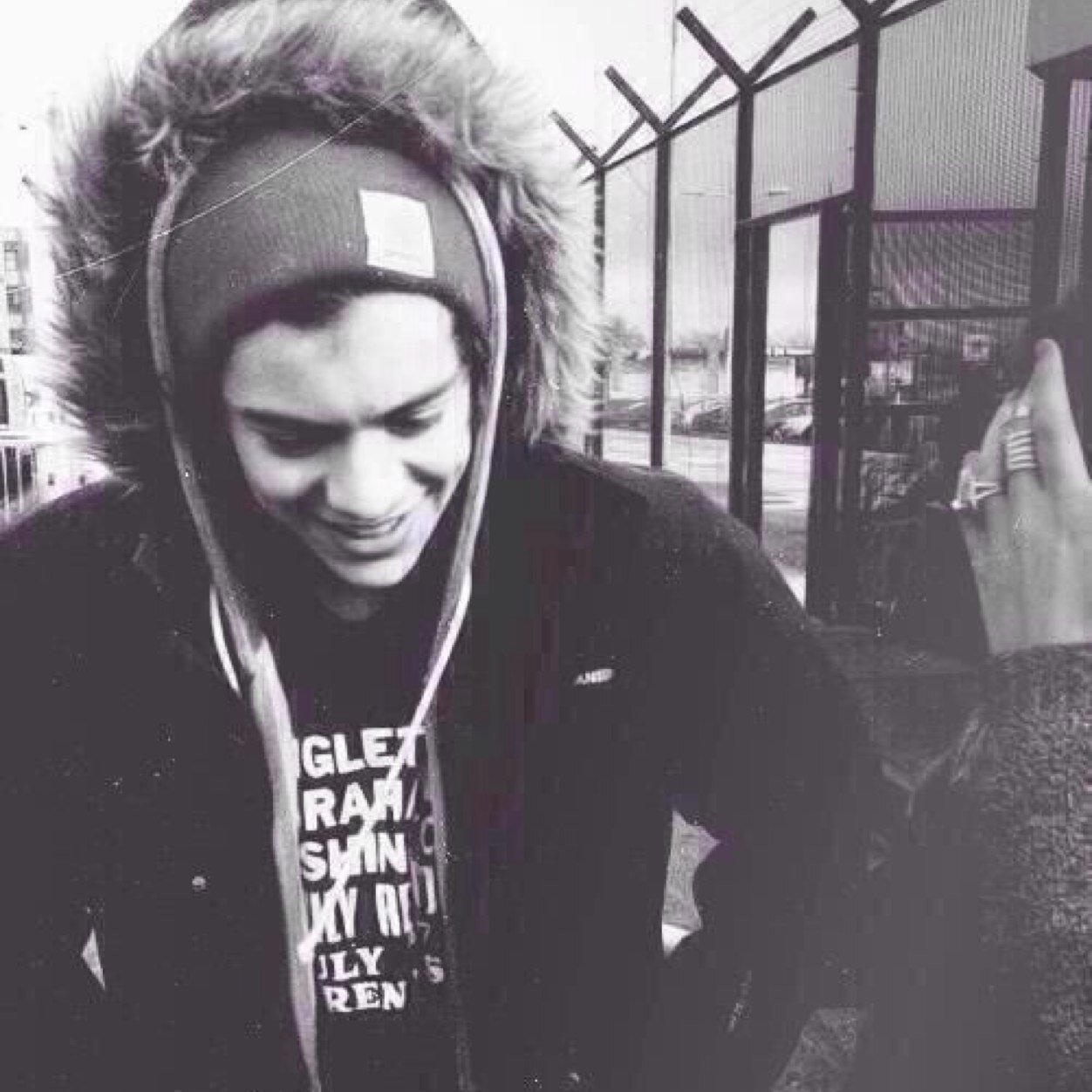 camoustyles's profile picture. saved acc for @cleverhemmo. pls follow her so u get a free follow on this acc :) and pls dont follow here. ily wonderful/beautiful peeps ;)