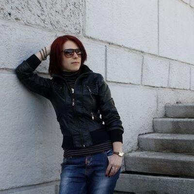 Мне нравится обговаривать дела. Стараюсь общаться радостно. Достаточно интересная как человек. Родилась в интересном городе.