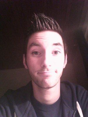 RobiinEs7's profile picture. 