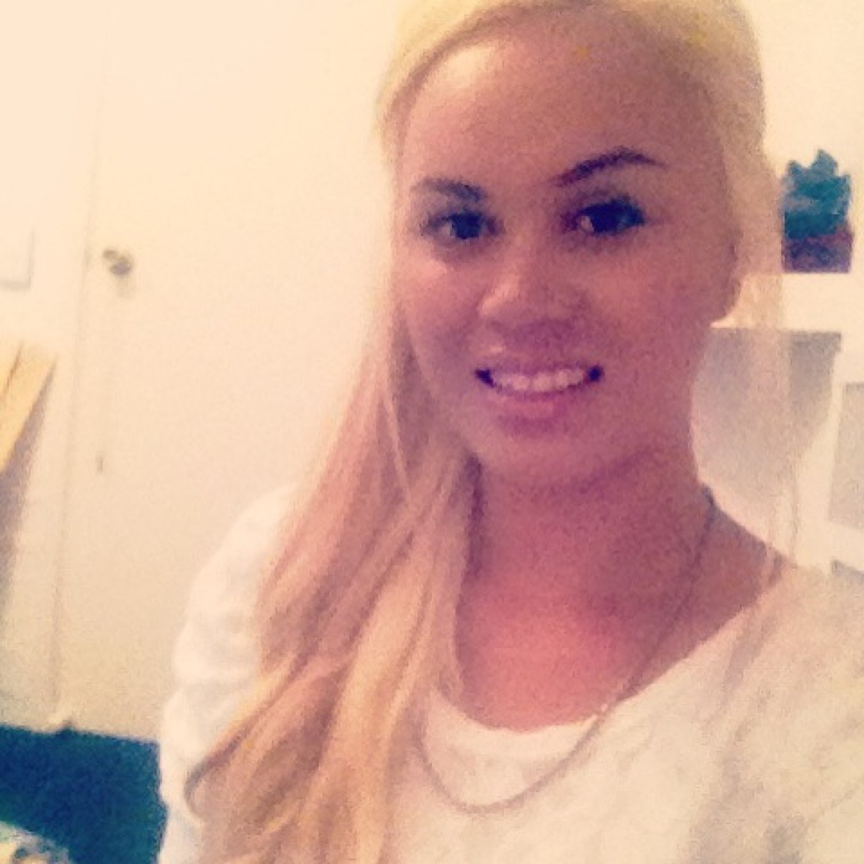 Beauty Therapist
Beauty Blogger
YouTuber