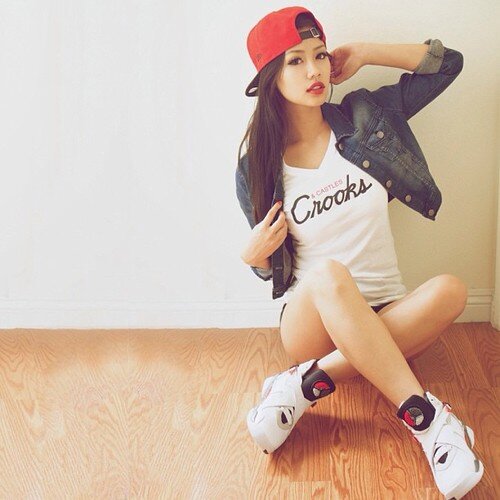 I can Sing , I want to become an Singer and an Actress , But my Voice is EVERYTHING to me...ΓÖÑ
