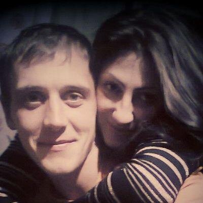 Как человек достаточно интересная. Пытаюсь жить оптимистично. Просто люблю все интересное.