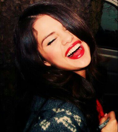 you dont like selena? well I really dont care, and what make you think she does?