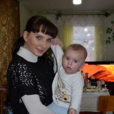 Как человек достаточно интересная. Просто люблю все интересное. Пытаюсь жить оптимистично.
