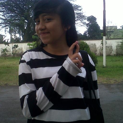 sikecil_mungil's profile picture. yulia nur devi:*