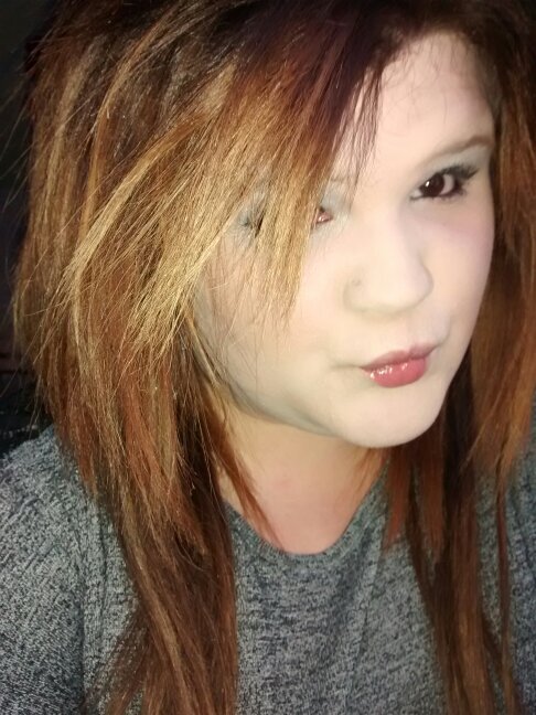 singer :) was once a music student, now law and business student ;) wont stand for stupidity !